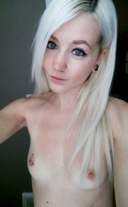 Sexy Blonde nude