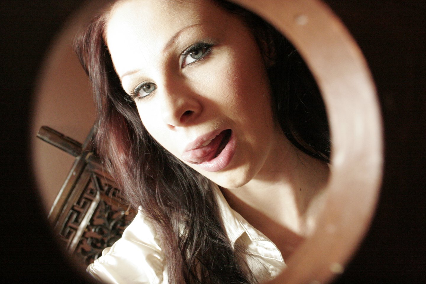 amateur photo Big-Tit-Brunette-Porn-Slut-Gianna-Michaels-Deep-Throats-At-A-Glory-Hol_003
