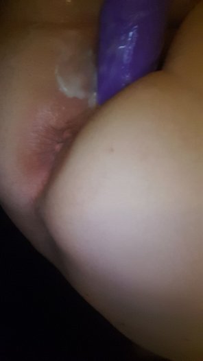 amateur photo Early morning cream with strangers online...