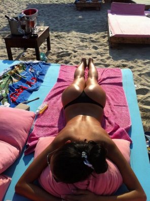 amateurfoto The sight we all want to see at the beach