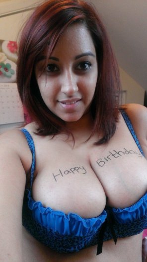 amateur photo Best way to get Bday wishes