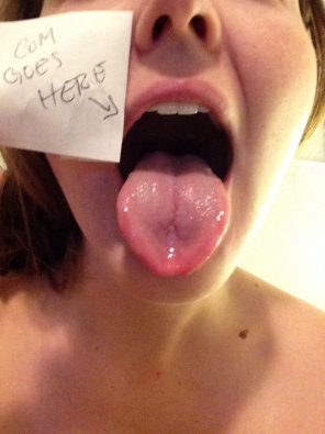 zdjęcie amatorskie Tongue Face Lip Nose Mouth Skin 