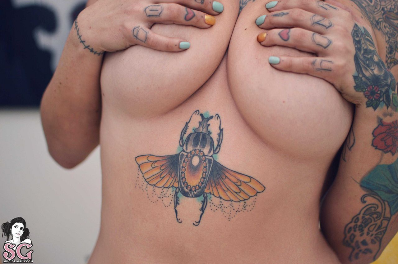 amateur photo 1000156203