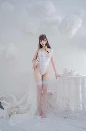 foto amatoriale Mixian Sama (过期米线线喵) - 连体围裙 (1)