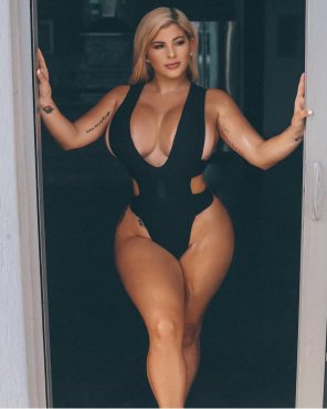 zdjęcie amatorskie Thick in all the right places