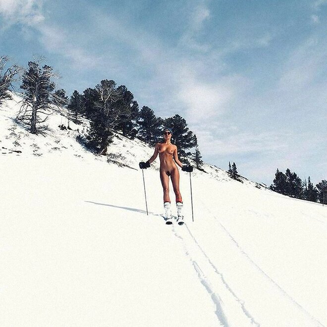 Ski Naked nude