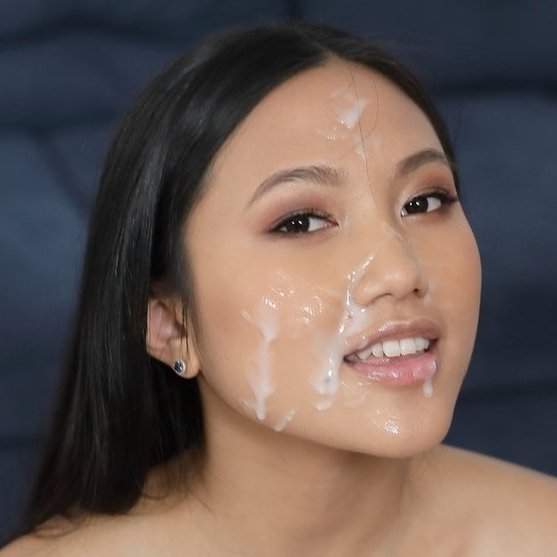 amateur photo Gk3k_24akAEMlHh