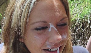 amateur pic Laughing-While-Taking-A-Cum-Facial-21-752x440