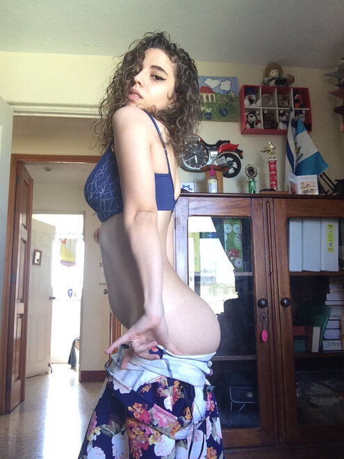 Nude Amateur Pics - Amazing Latina Teen Selfies054