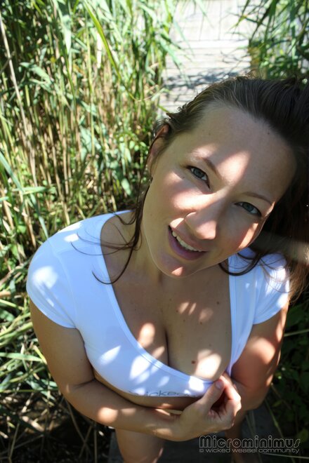 WhiteTee-016-topaz-faceai-enrich-3.1x