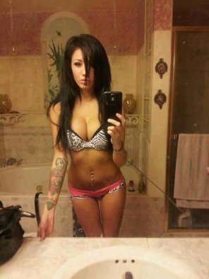 amateur-Foto Goth and tatted