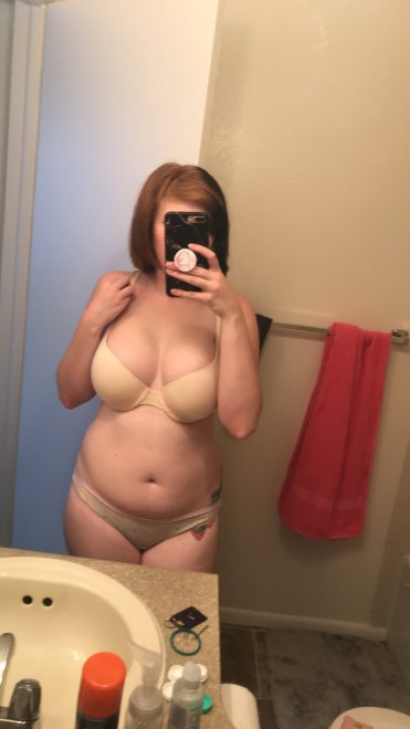 Any love for curvy girls? [f]