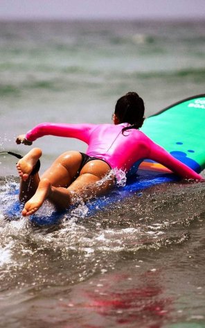 zdjęcie amatorskie Searching for surf