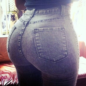 photo amateur Tight jeans