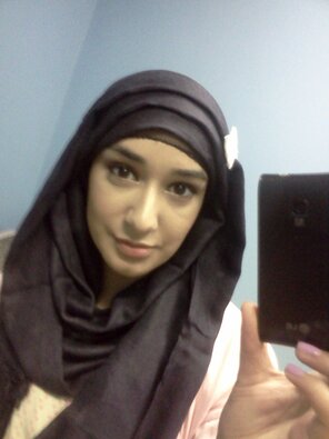foto amatoriale Hijab Big Boobs Zaineb (75)