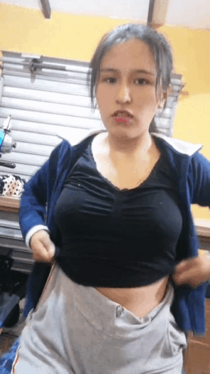 amateur pic Mariluz7u7 026 GIF