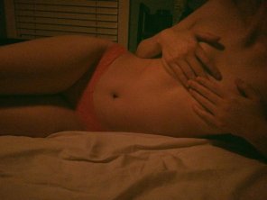 photo amateur PicThe nice thing about handbras is that they always [f]it just right