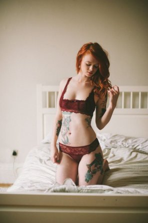 amateur photo tattooed redhead