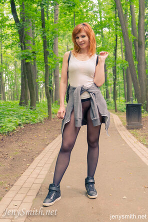 foto amatoriale Jeny Smith in the Woods 037
