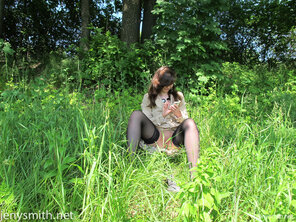 foto amadora Jeny Smith in the Woods 057