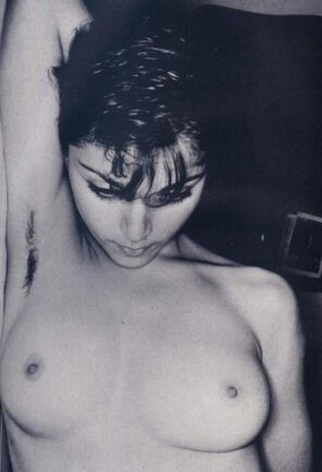 photo amateur Madonna-Young-Naked-Pics-25