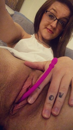 amateur pic Playing with my new toy with [f]riends nowww