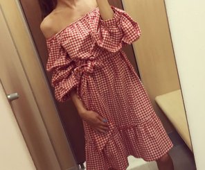 アマチュア写真 Should I buy this dress? Fitting room [F]un in comments, a lot of fun actually.