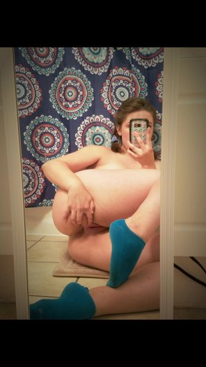 amateur-Foto Knock knock, spread open my holes, its real, with the non-stop ass shots and socks o[F] teal