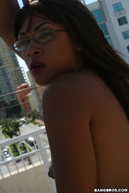 amateur photo ap2482836