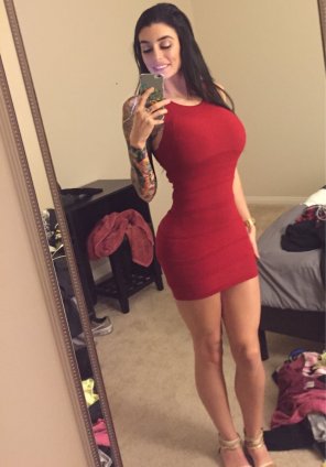 foto amateur Slimming Red Dress