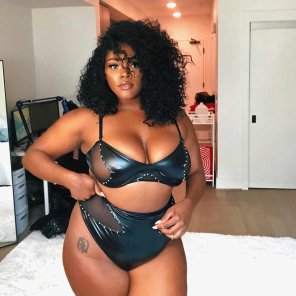 foto amateur Thick and Curvy Brielle Anyea Cunningham