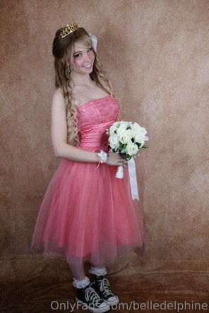 foto amateur Belle-Delphine-Nude-Pink-Prom-Dress-Onlyfans-Set-Leaked-55