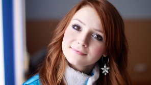 photo amateur Red hair and brown eyes