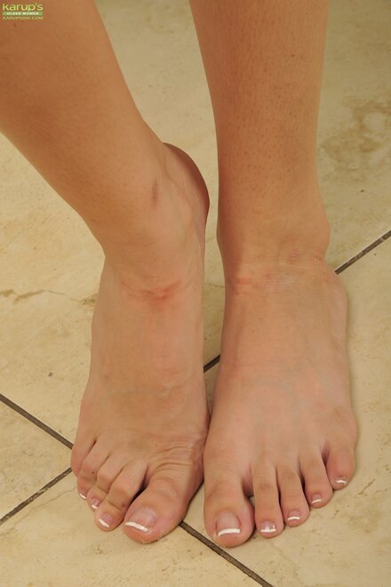 nikki_daniels-4-3000-173