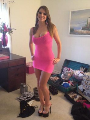 amateur pic Pink Dress