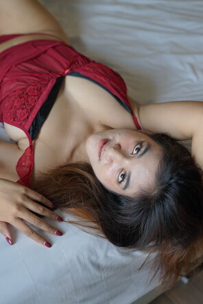 Amelia Riven in Natural Beauty