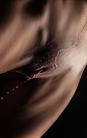 amateur photo Dripping wet
