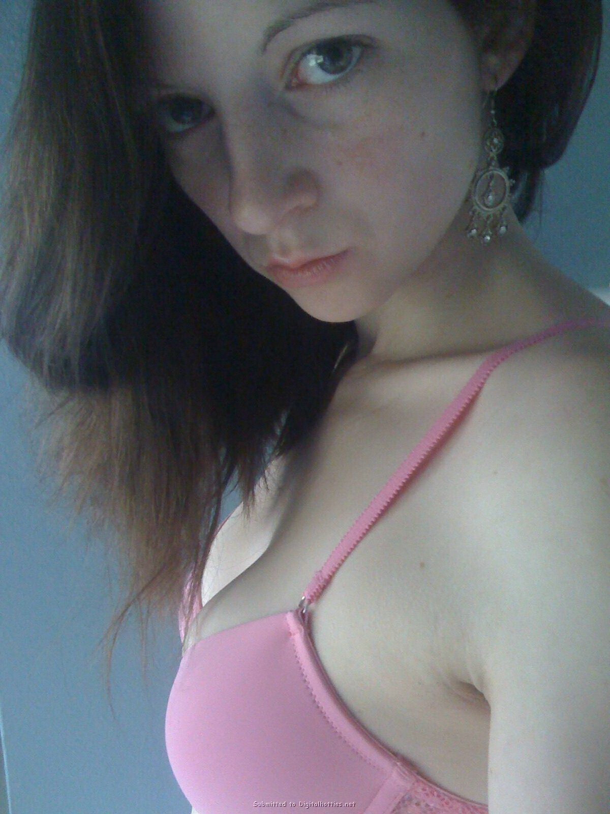 amateur photo 157413810_sweet_nude_photos1995-12167