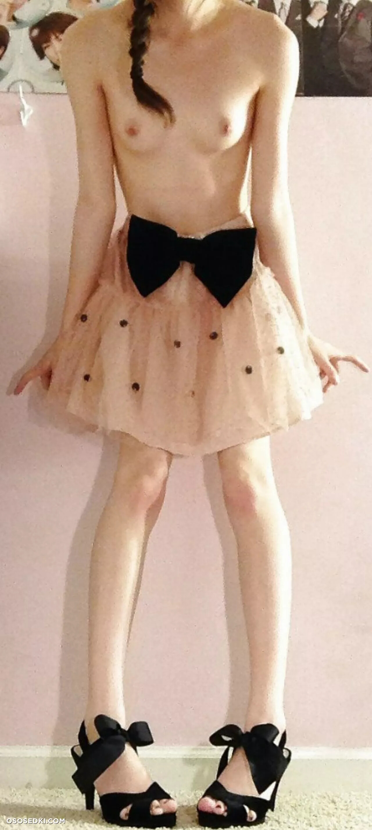 amateur photo 382795388