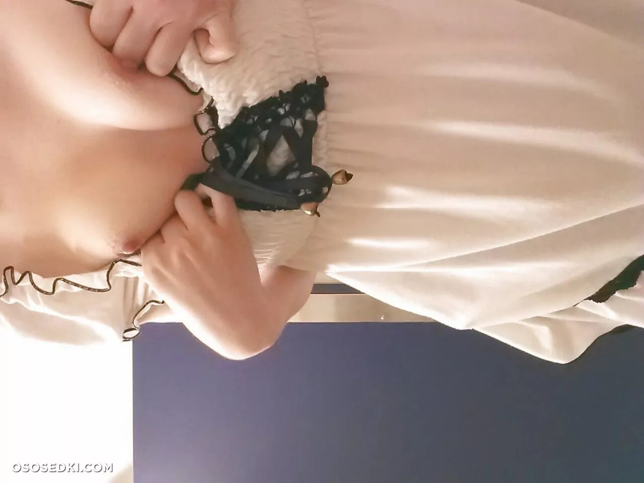 amateur photo 382795874