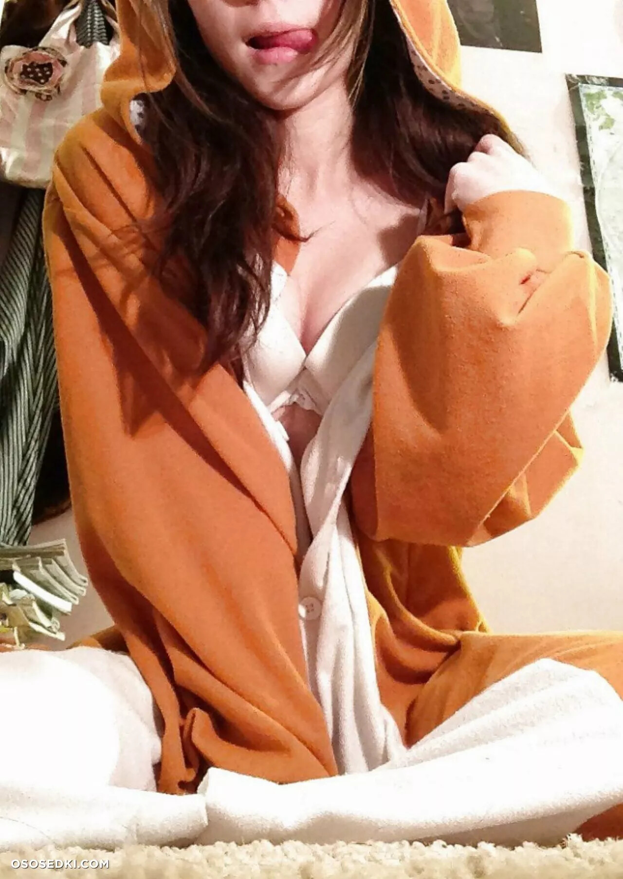 amateur photo 382796729