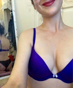 amateur-Foto Wearing a cute bra / panties makes me happy. :)