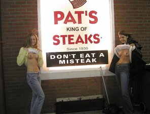 zdjęcie amatorskie Patâ€™s King of Steaks