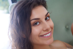 amateur photo MetArt_Effortless-Chic_Andrea_high_0027