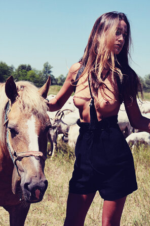 foto amadora Horse girl