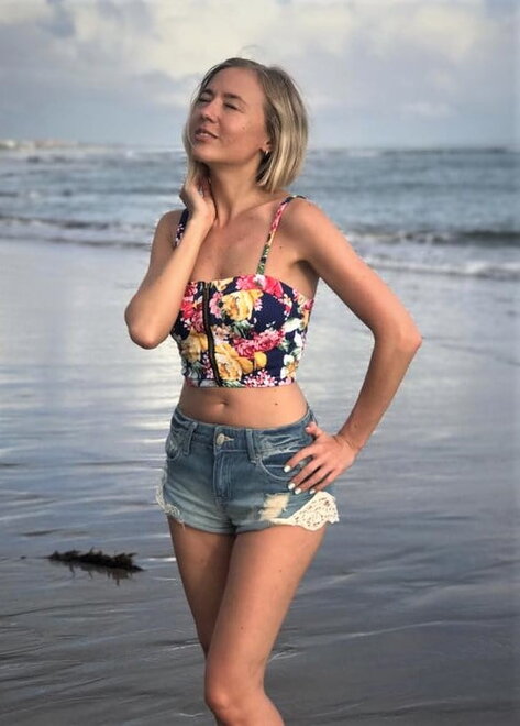 Natalia Andreeva blonde slut at the beach