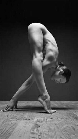 amateur photo Ballerina body