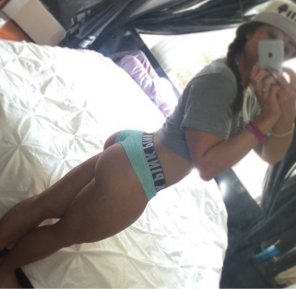 amateur pic Someone squats