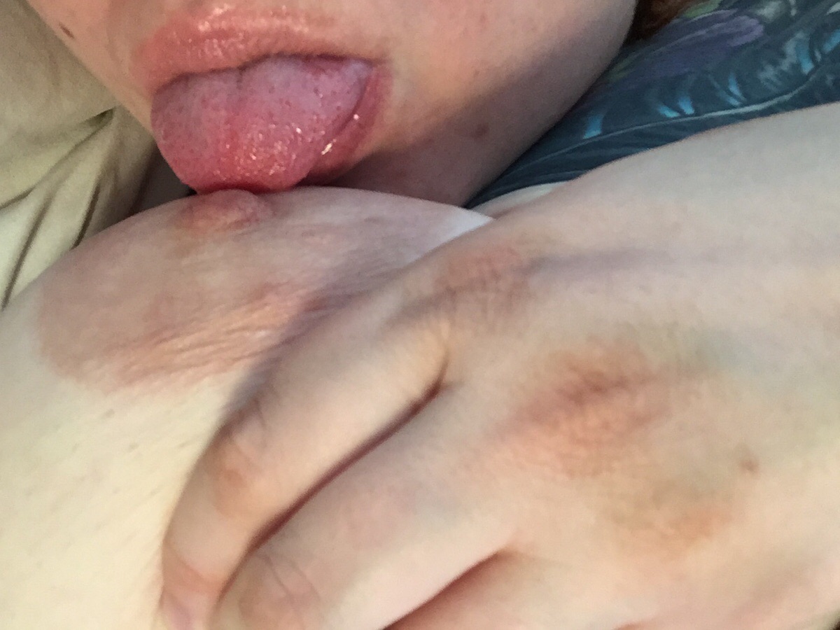 Lesbian Squirting Her Mouth