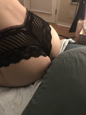 I love my ass in lace [F]